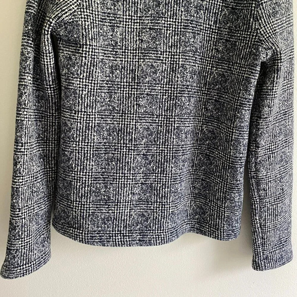 J. Crew Navy White Cozy Fleece Knit Plaid Checkered Turtleneck Sweater Size S - Picture 5 of 12